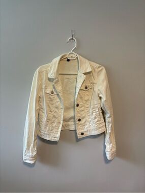 American Eagle Women's White Denim Jacket - Classic Cropped Style